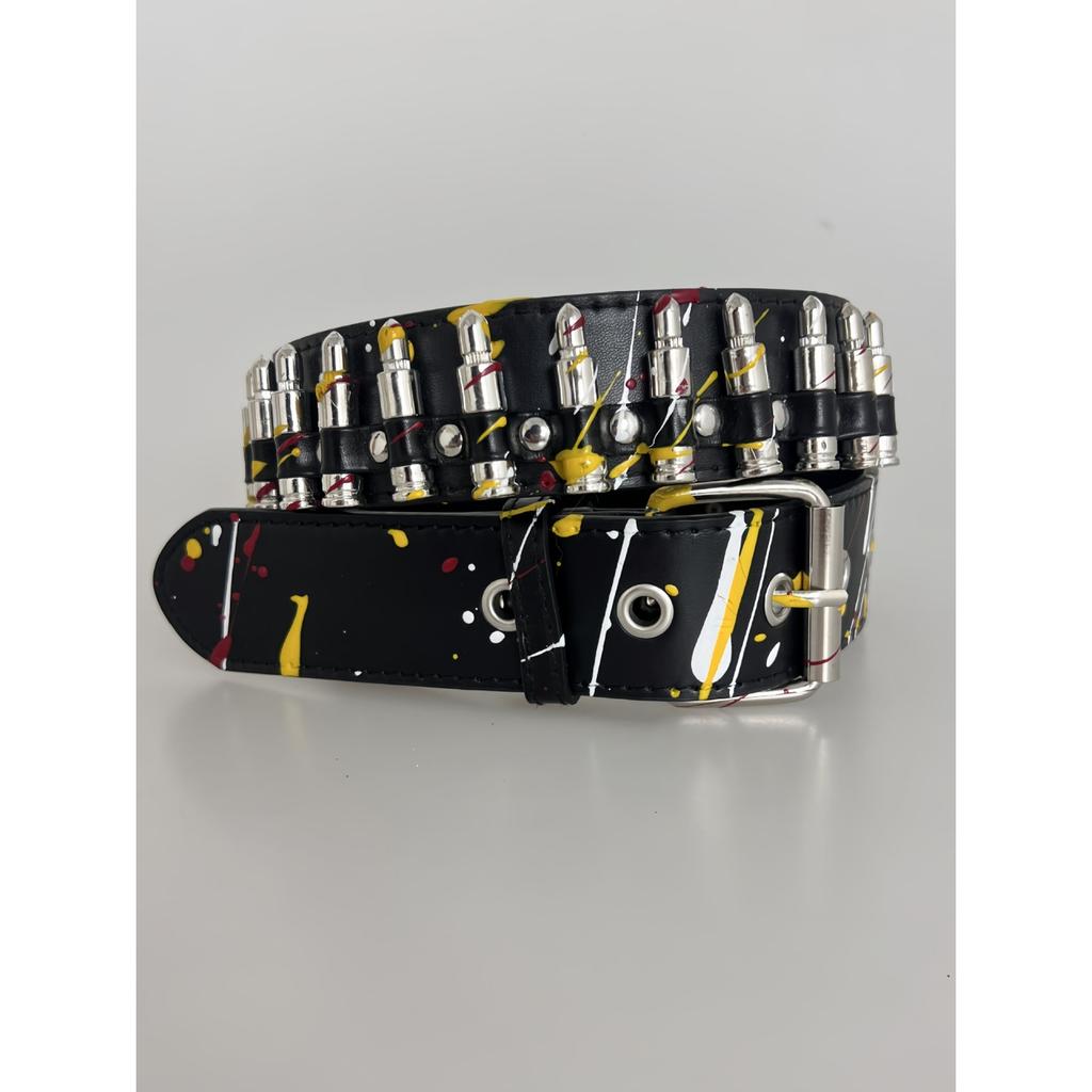 Der neue amerikanische Mode-Gürtel im Bullet-Stil mit unregelmäßigen Farbdrucken und einem einzigartigen Punk-Dekobund