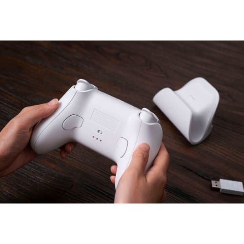 8BitDo Ultimate 2.4G juhtmeta kontroller, Hall Effecti juhtkangi värskendus, mängukontroller koos laadimisdokiga arvutile, Android, Steam Deck ja Apple (Valge)