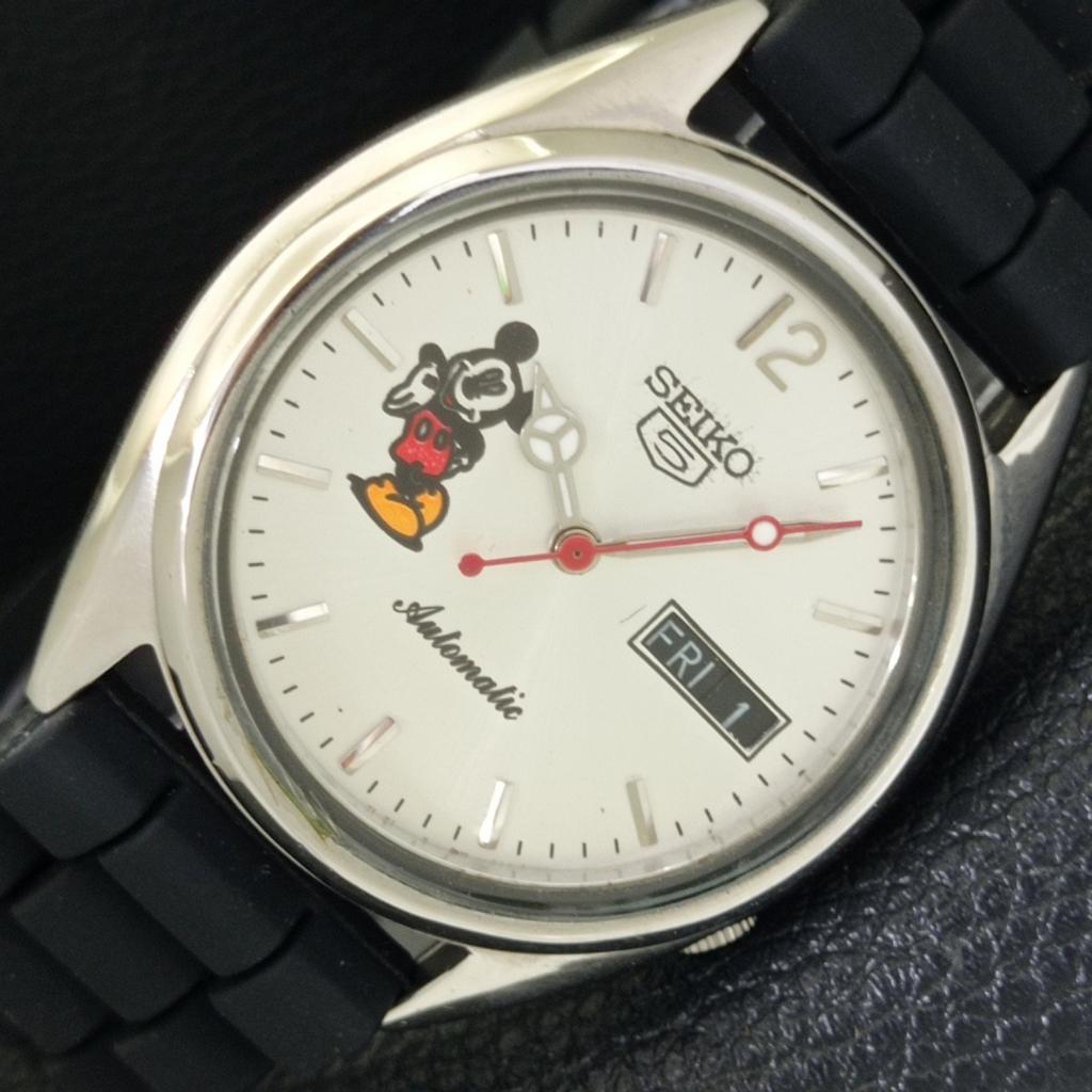 

JAPAN VINTAGE SEIKO 5 AUTOMATIC 7019A MENS SILVER COLOR DIAL WATCH a700558-5 R203-a700558