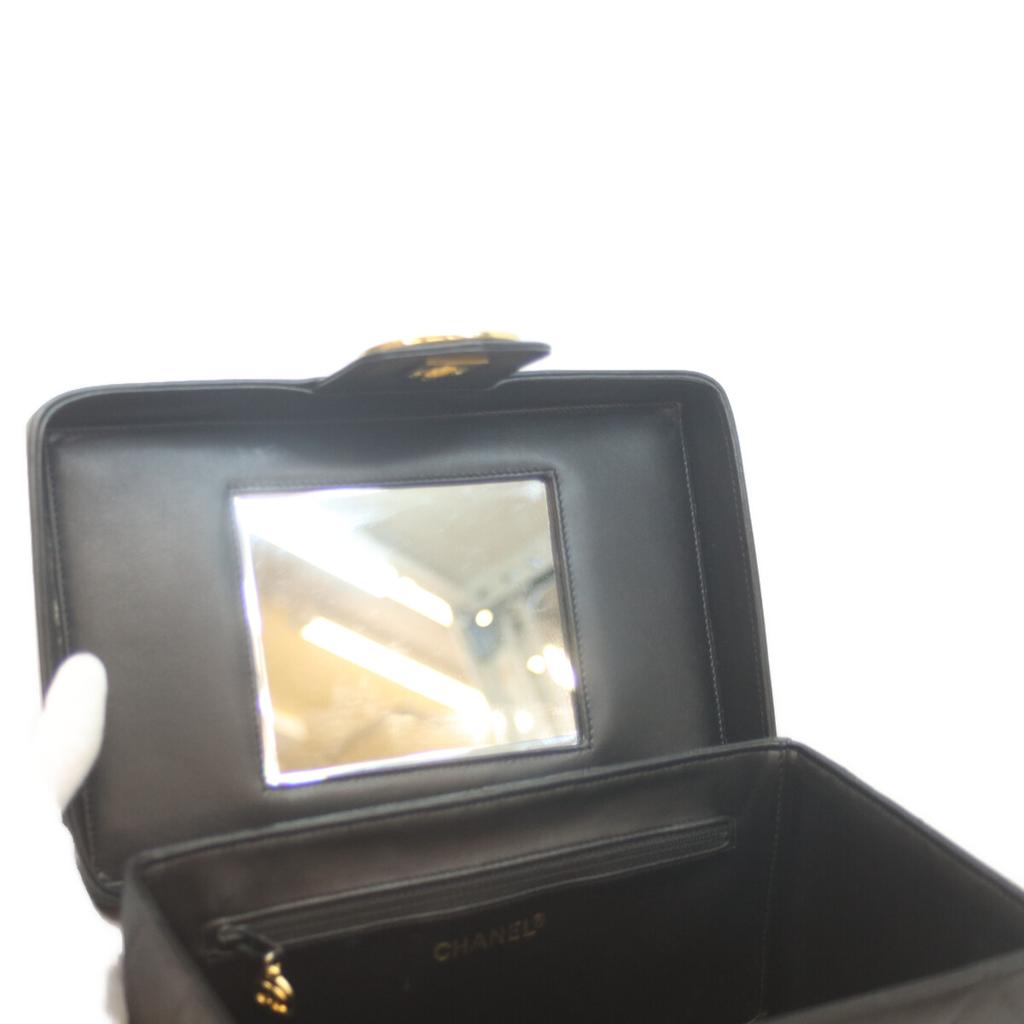 CHANEL No. 5 Black Bicolor Lamb GHardware 2-Way Vanity Shoulder bag blackUsed