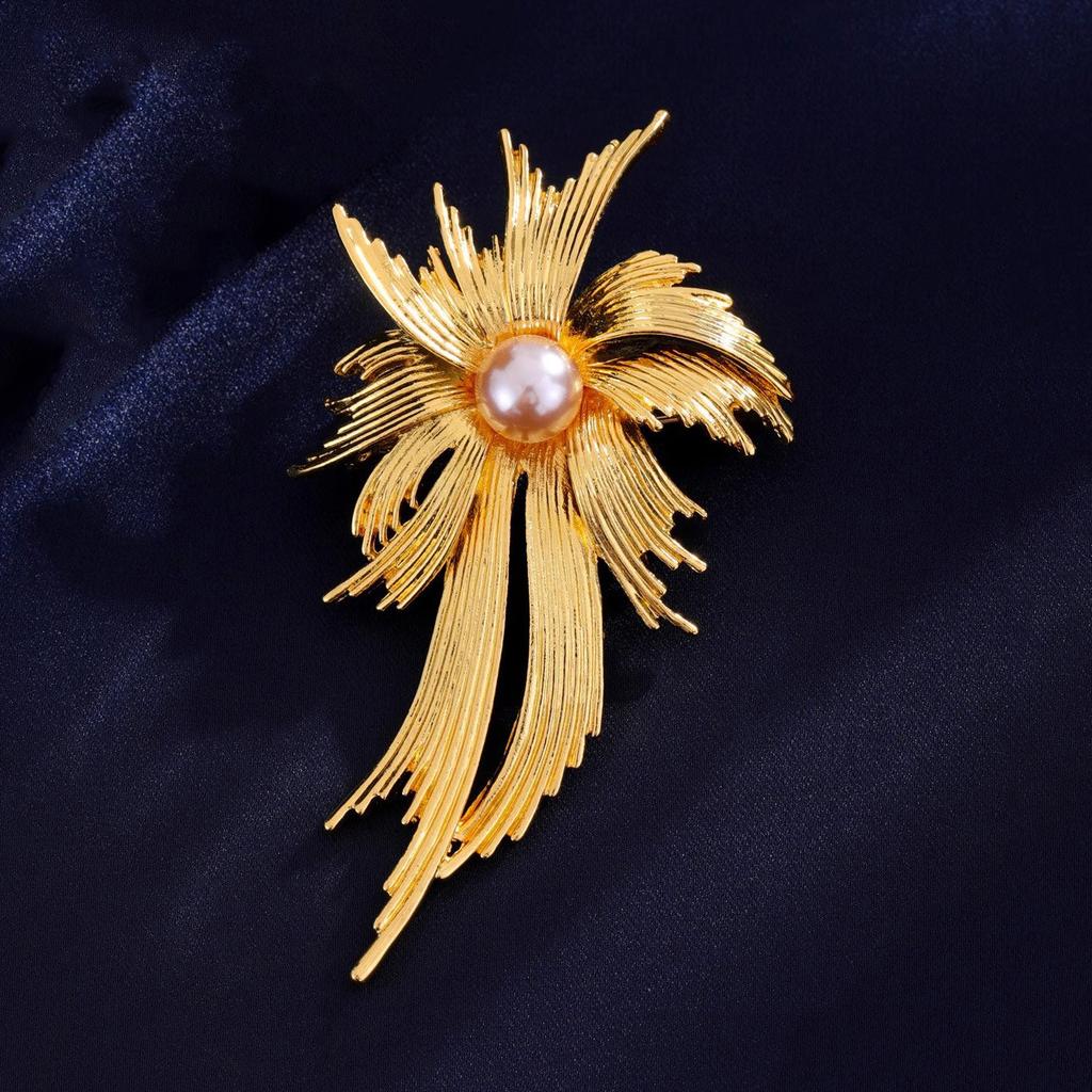 Mid-style golden firework brooch, high-end women's exquisite pearl brooch, niche design sense brooch, suit accessory