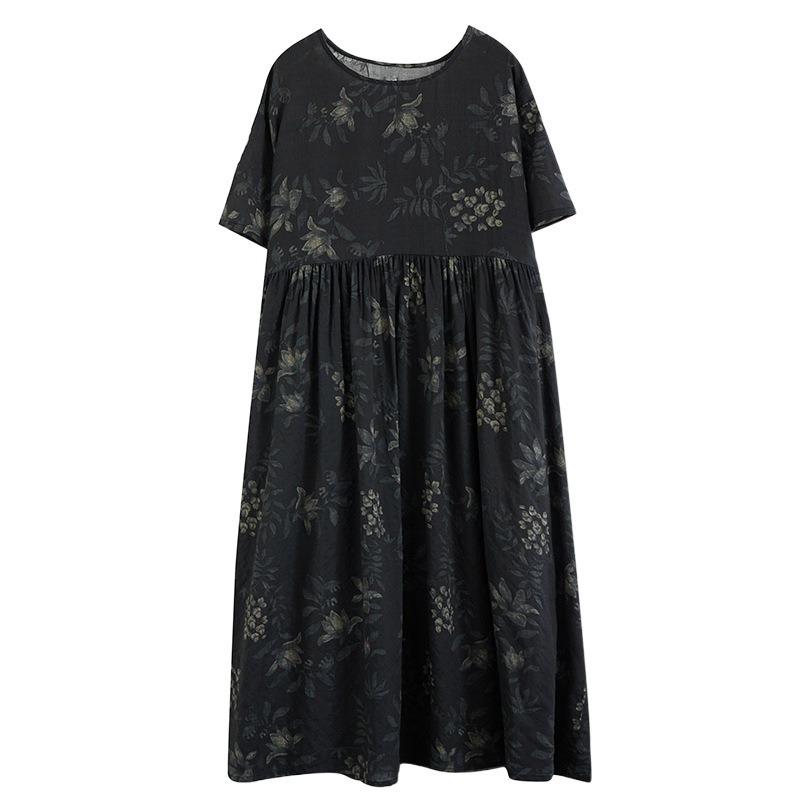 The Real Shot Is a New Summer Simple Literary and Loose Large-size Short-sleeved Round Neck Printed Dress for Women.