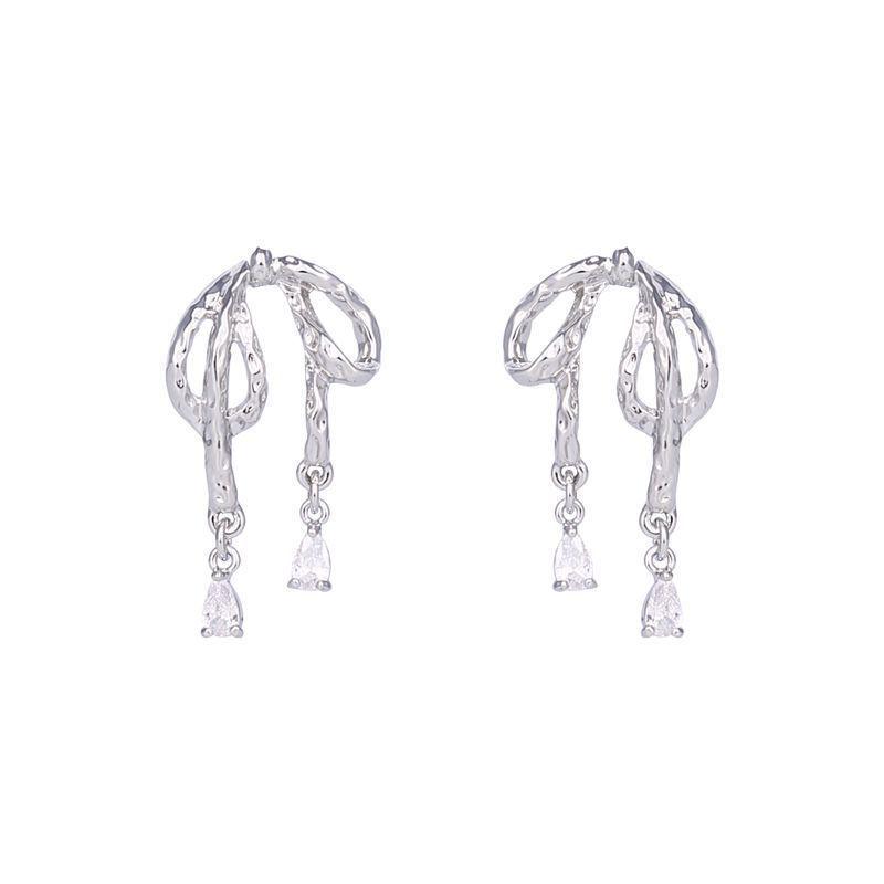 

Double EL Textured Women s Bow Stud Earrings - 2022 Trendy Cold Style for Christmas серебряный
