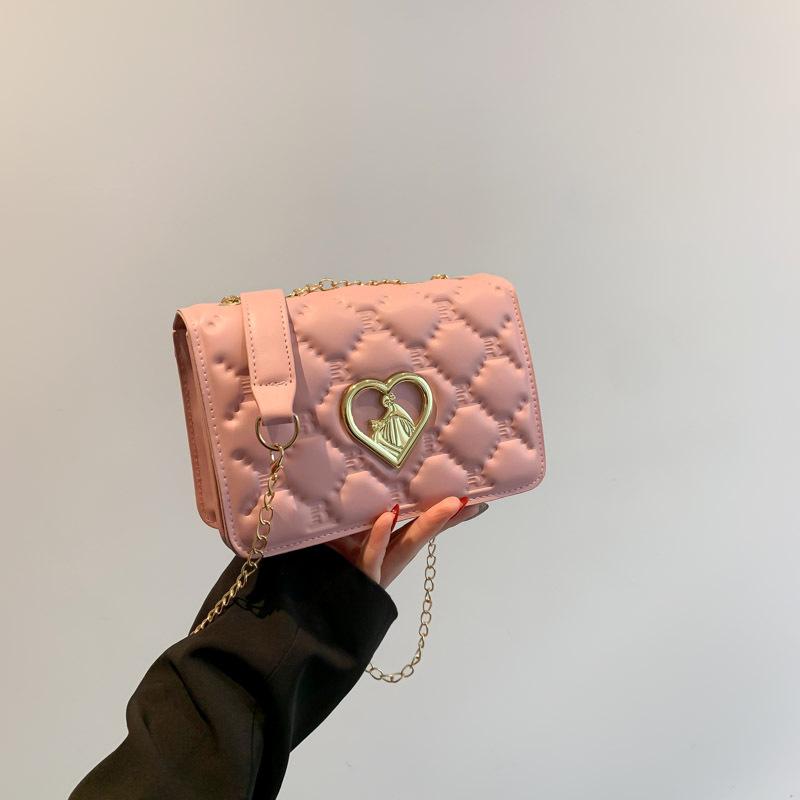 

This year s popular fashion solid color texture chain small bag women s 2025 spring new versatile ins messenger bag women розовый