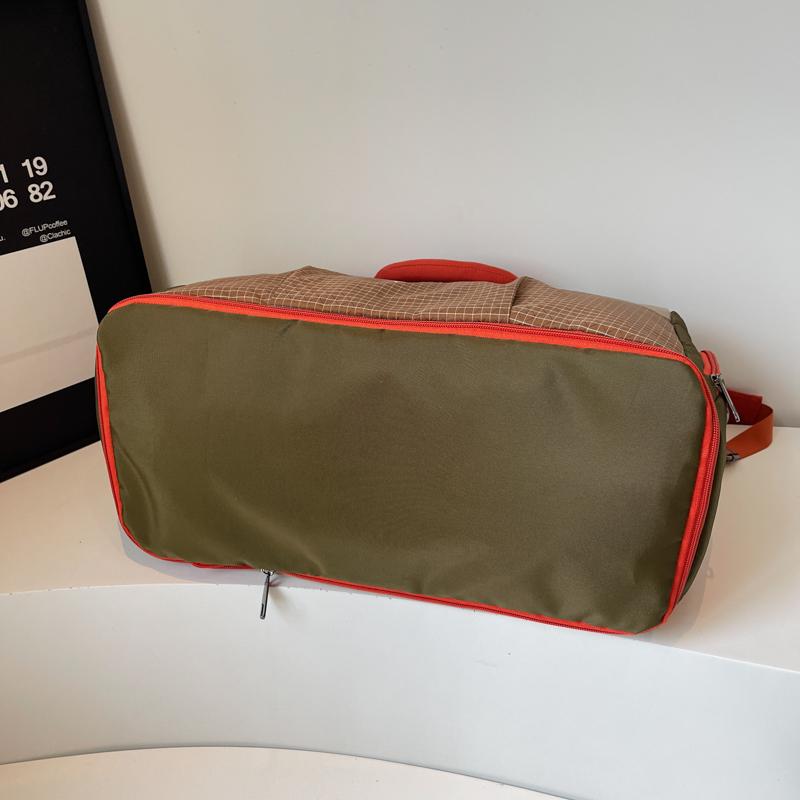 Geometric Pattern Travel Duffel Bag with Multiple Pockets Large Capacity Weekend Carry On Bag