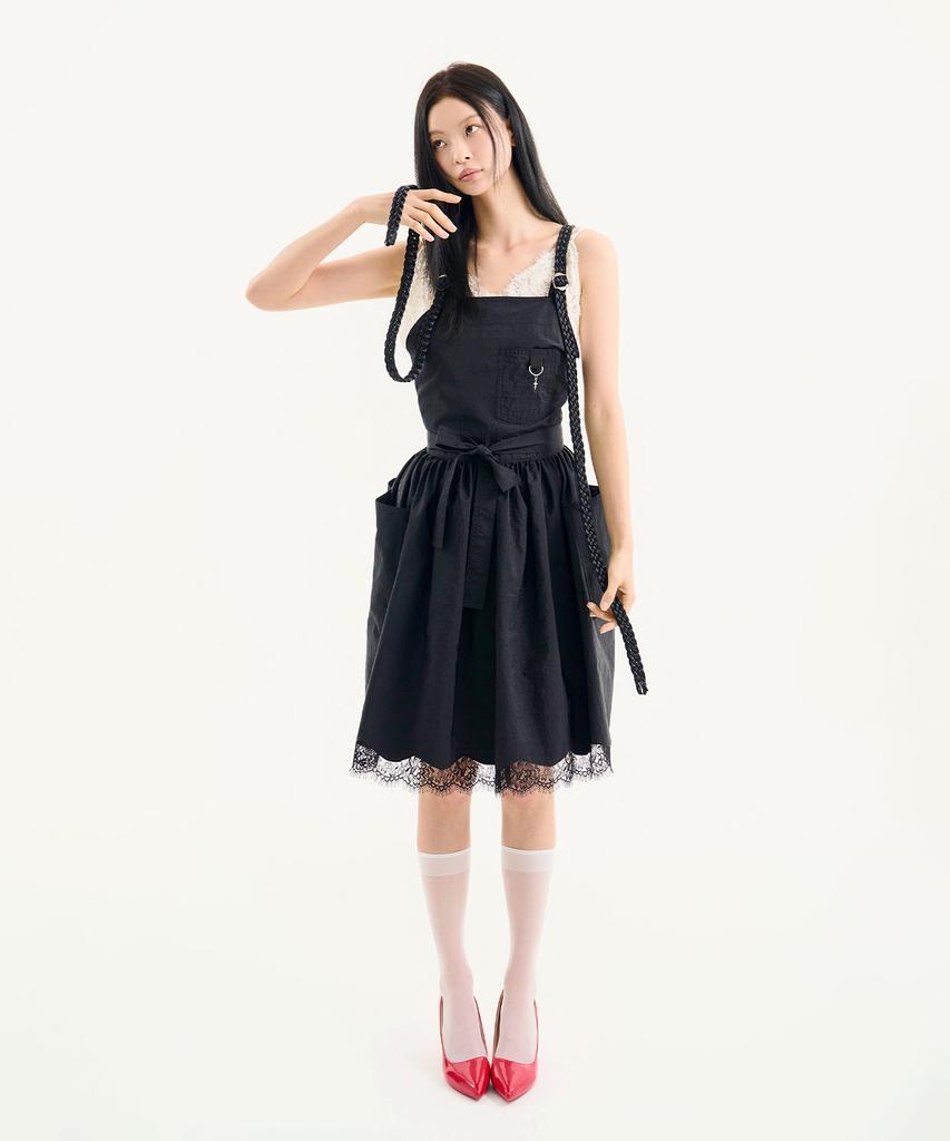 Eipeuleonwei Rapunzel Black Apron Size 2