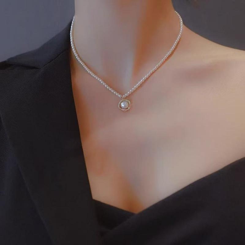 Millet Bead Necklace Women's Design Sense High Niche Exquisite Diamond-encrusted Pearl Pendant Collarbone Chain Temperament Neck Chain