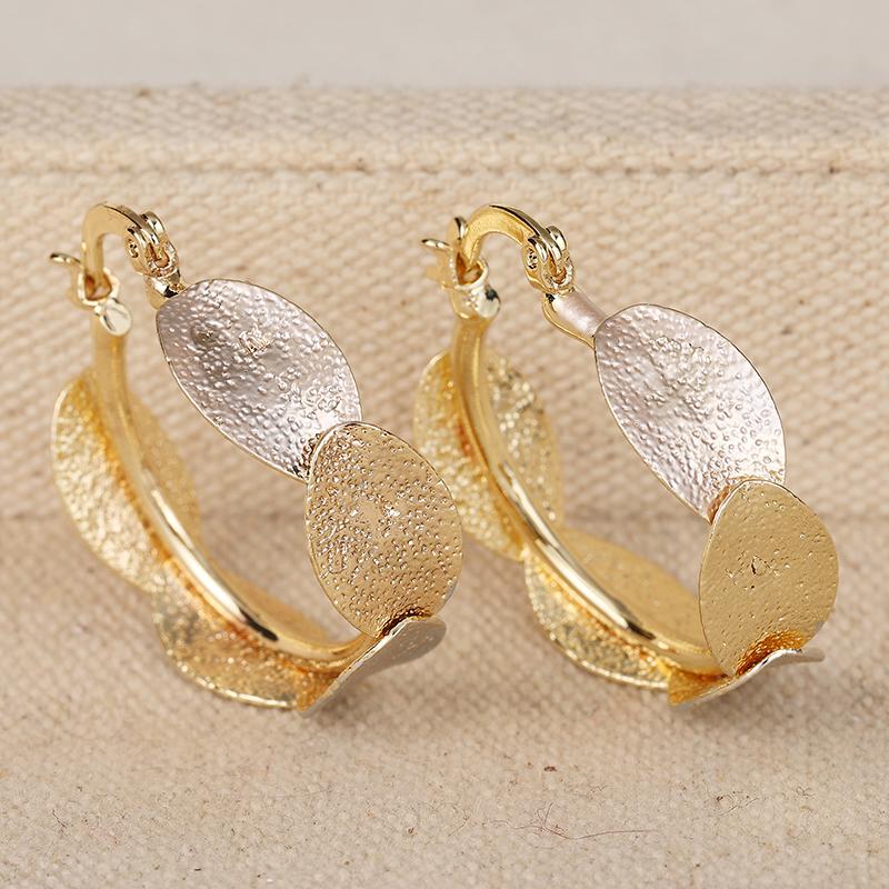 Exquisite  Metal Oval Geometry Hoop Earrings for Women Gorgeous Bright Classic Personality Earrings Jewelry