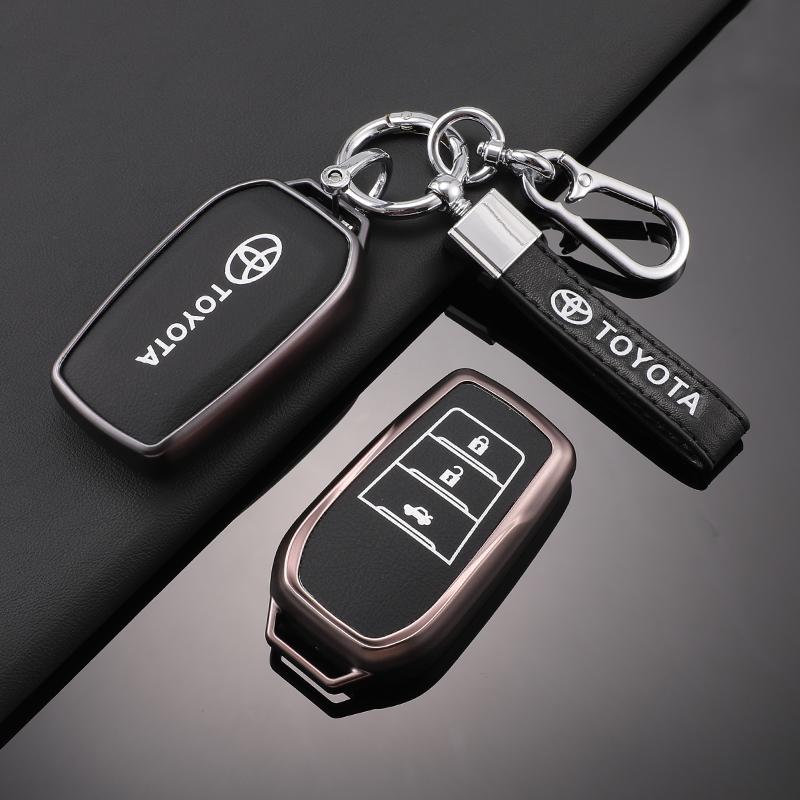 Läder Bilnyckel Fodral Fobskydd för Toyota RAV4 Crown Hilux Fortuner Yaris Prius Corolla Camry Land Cruiser Avensis Verso Prado C