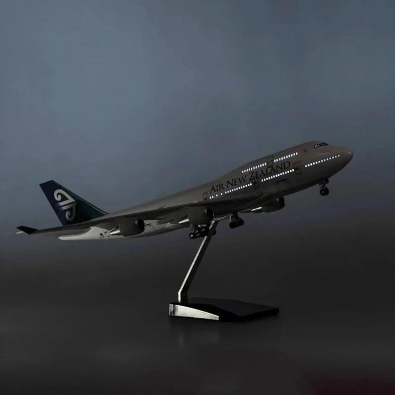 47cm Air New Zealand B747 airplane scale 1/160 18.5-inch Simulation Civil Aviation Aircraft Model With Light And Wheels Collect
