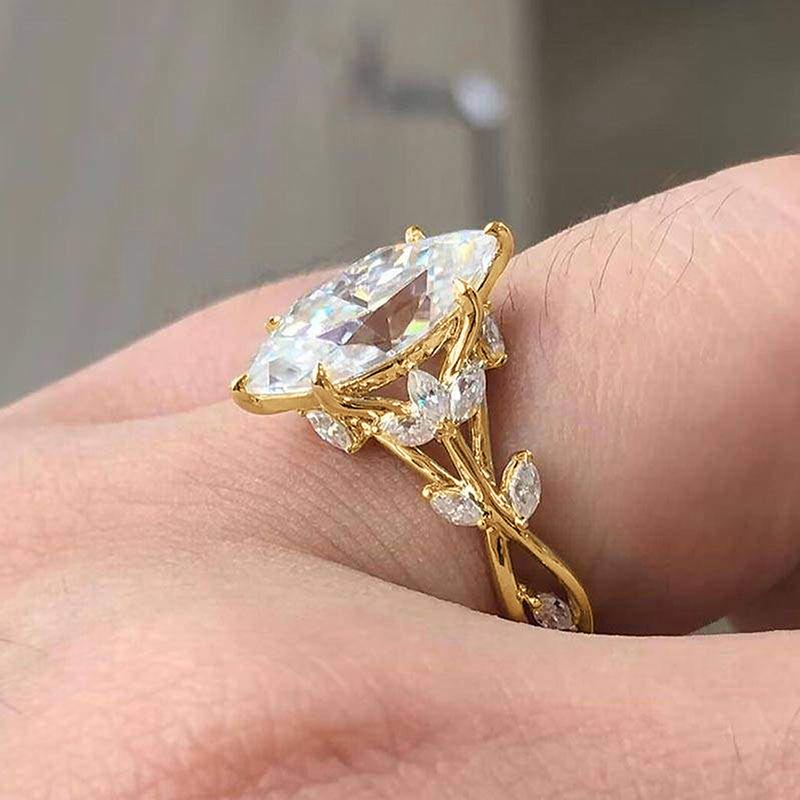 Exquisite Set of Zirconia-studded Ring for Women. Palace-style Leaf and Vine Design Ring. Fashionable and Luxurious Style.