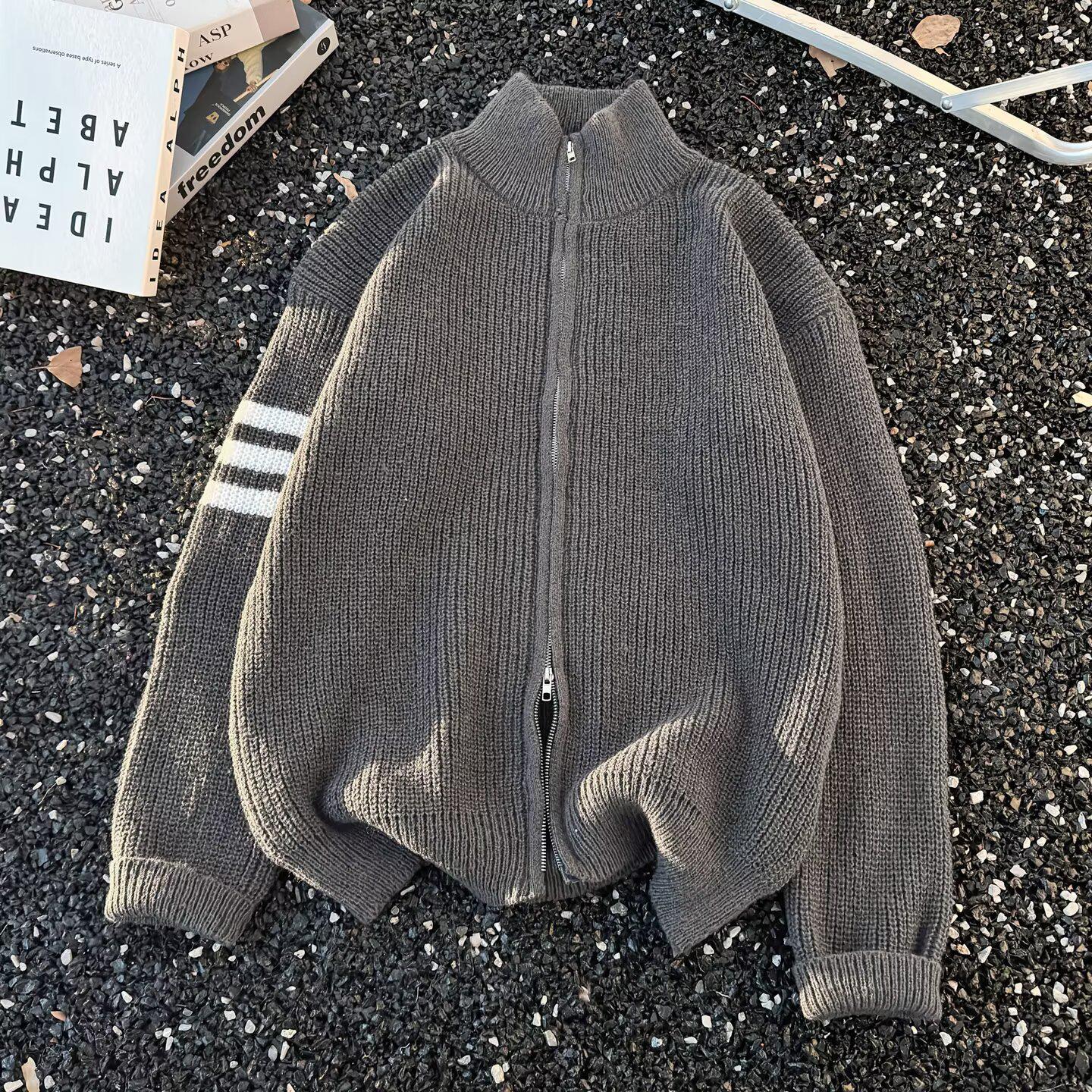 

Men s Retro Dark Knit Cardigan: Double Zipper, High Street Casual Design for Autumn-Winter Versatility Extra Large сірий колір