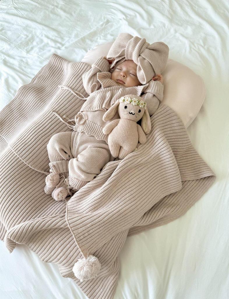 Autumn & Winter Baby Girls Long-Sleeved Sweater and Pants Set with Ruffle Knit Cardigan, Outerwear & Headband, European & American Style