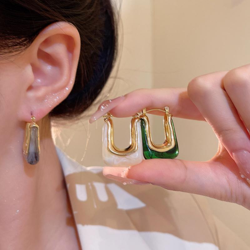 Trendy Geometric Resin Hoop Earrings for Women Irregular Metal Acrylic Wedding Earrings Party Vintage Jewelry Gift