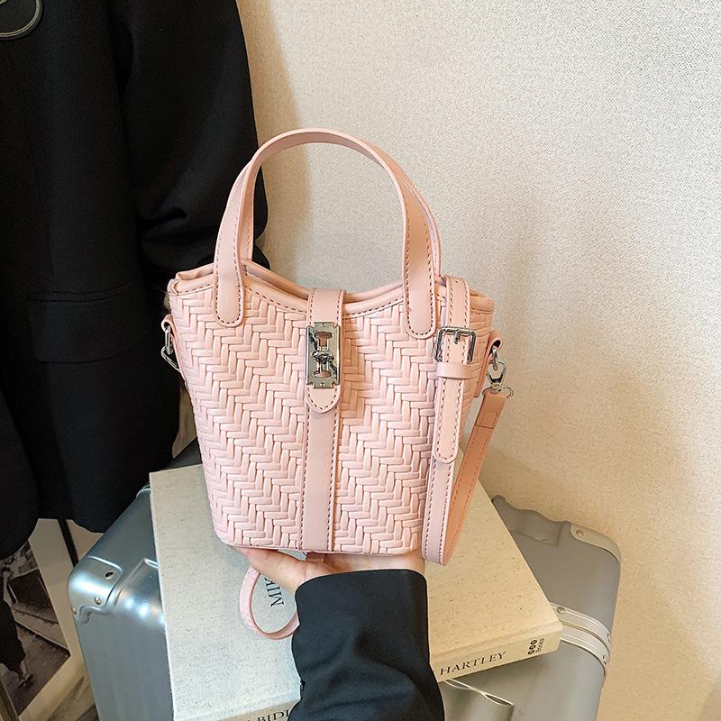 Premium Bag 2025 New Trendy Fashion Handbag Summer Popular Commuter Women's Bag Versatile Messenger Bucket Bag