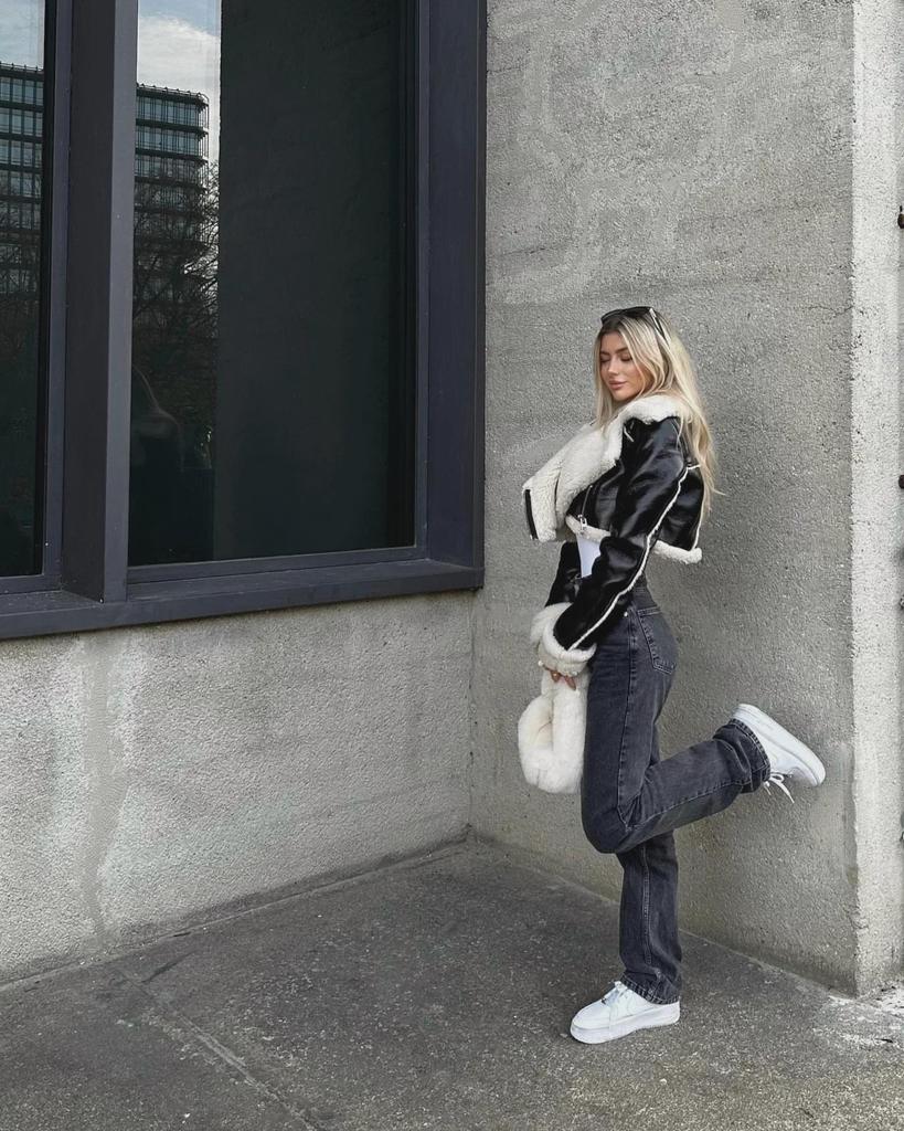 2023 Black Leather and White Fur Short Motorcycle Jacket - Autumn/Winter Street Style