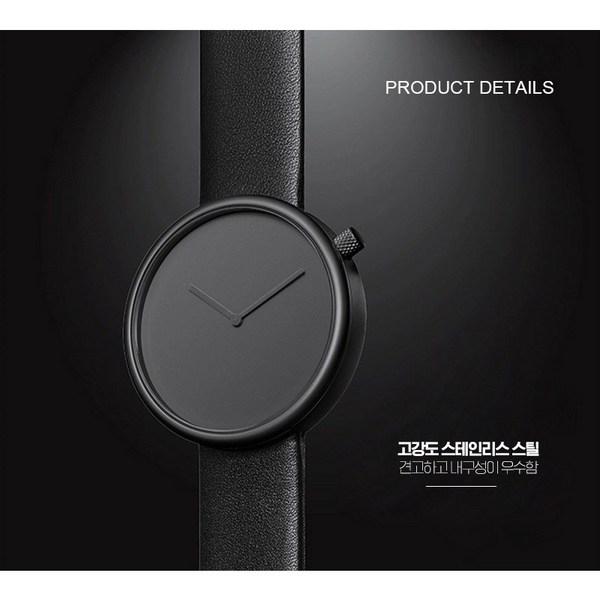 Tommy Retro Fashion Watch, a styling essential you can never get tired of.