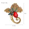 High-level Sense of The Leaf Brooches Temperament Versatile Maple Leaves Niche Pins Female Generous Luxury Lapel Decorative Button Pin