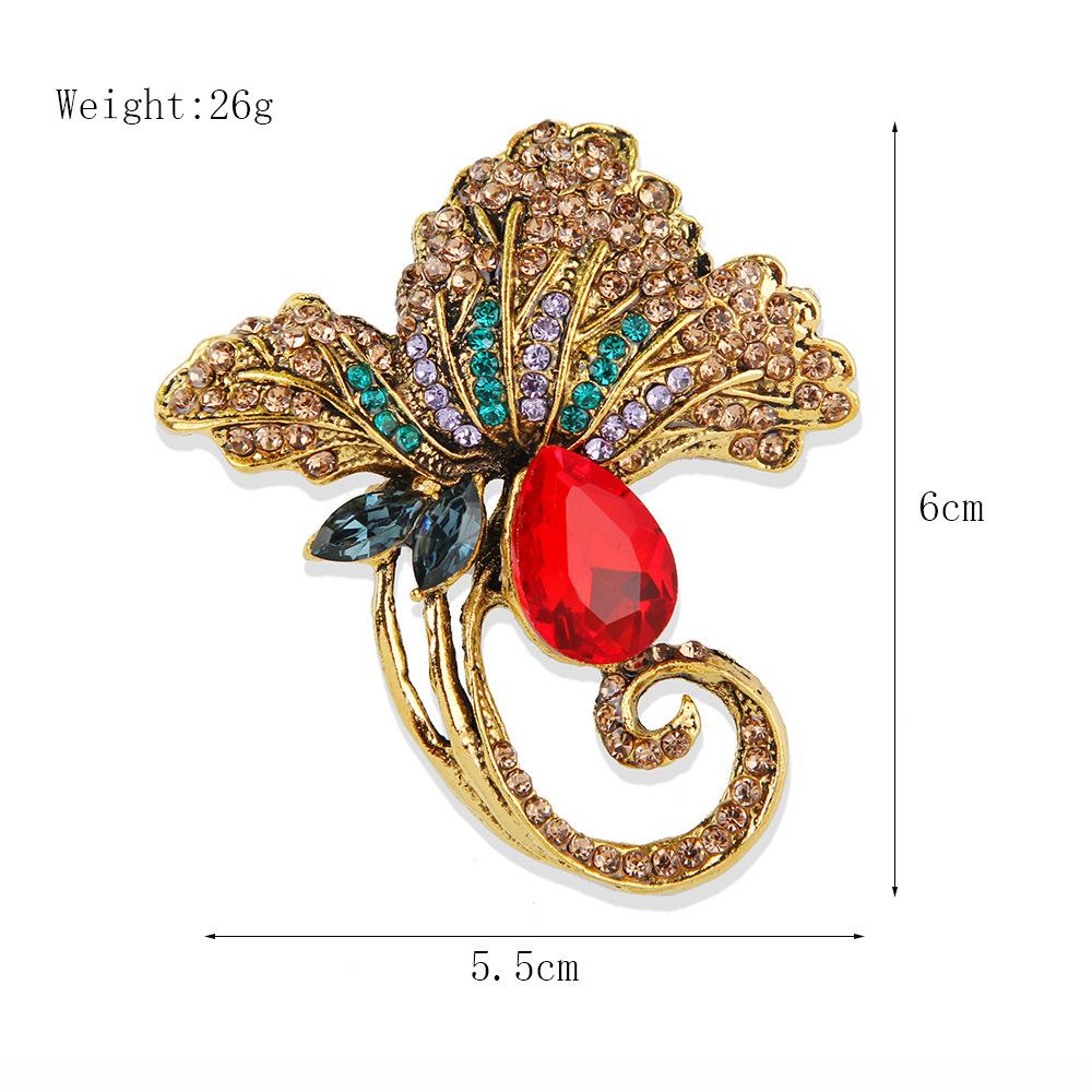 High-level Sense of The Leaf Brooches Temperament Versatile Maple Leaves Niche Pins Female Generous Luxury Lapel Decorative Button Pin
