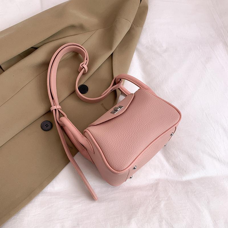 

Корейская нишевая сумка подмышку женская 2025 новая модная весенняя мода узор личи сумка-корзина для овощей персонализированная сумка-мессенджер розовый