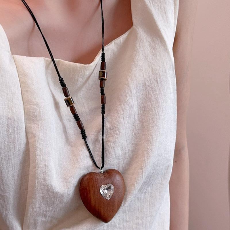 Bohemian Natural Wood Heart Pendant Necklace For Women Long Adjustable Rope Chain With Cubic Zirconia Sweater Jewelry