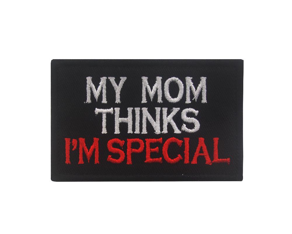 

Тактическая нашивка на липучке с вышивкой английскими буквами на тыльной стороне