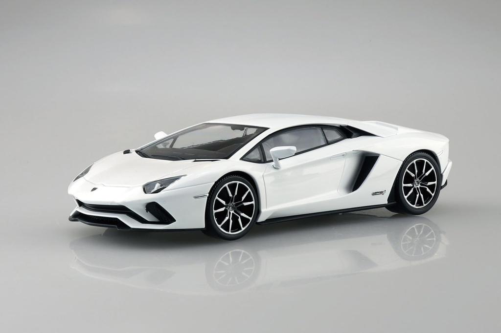 Aoshima Bunka Kyozai 1/32 Scale Rakupla Snap Kit No.07-PW Lamborghini Aventador S Pearl White Pre-Colored Plastic Model Kit (Automobile)