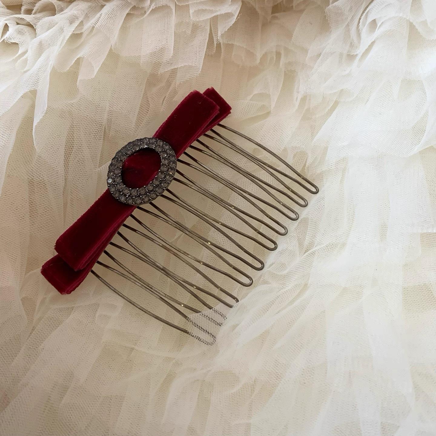 

Qianjin Diary Retro Noble Velvet Hair Comb Autumn Winter New Style Anti Slip Inverted High Headtop Clip Accessories