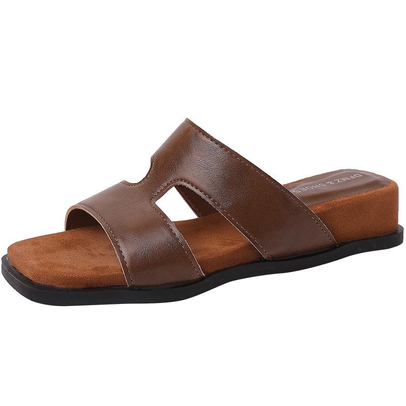 French simple temperament slope heel thick sole cover toe cool slippers women's summer wear 2025 new with skirt Roman sandals