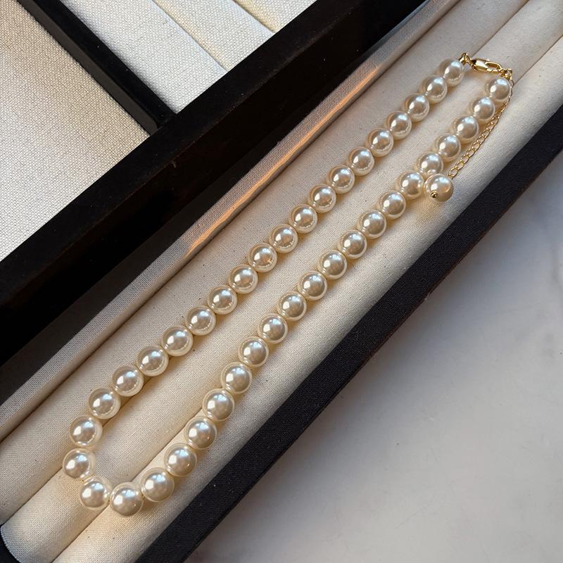 Elegant French Layered Pearl Necklace - Women's High-End Versatile Clavicle Chain, Simple Retro Style