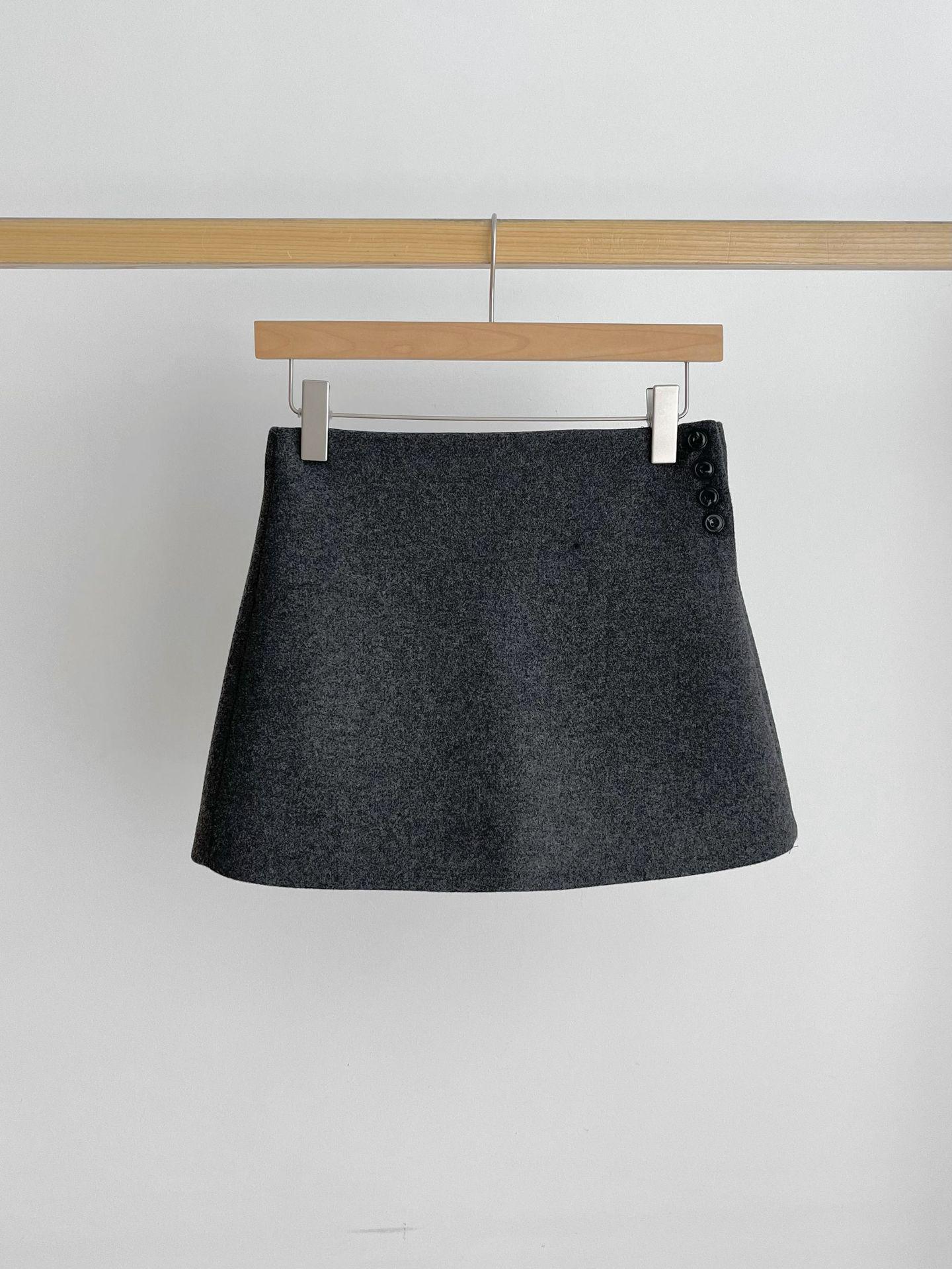Plus Size Wool Blend A-Line Skirt with French Button Detail - High Waist, Hip-Hugging Short Skirt for Spring & Autumn M серый