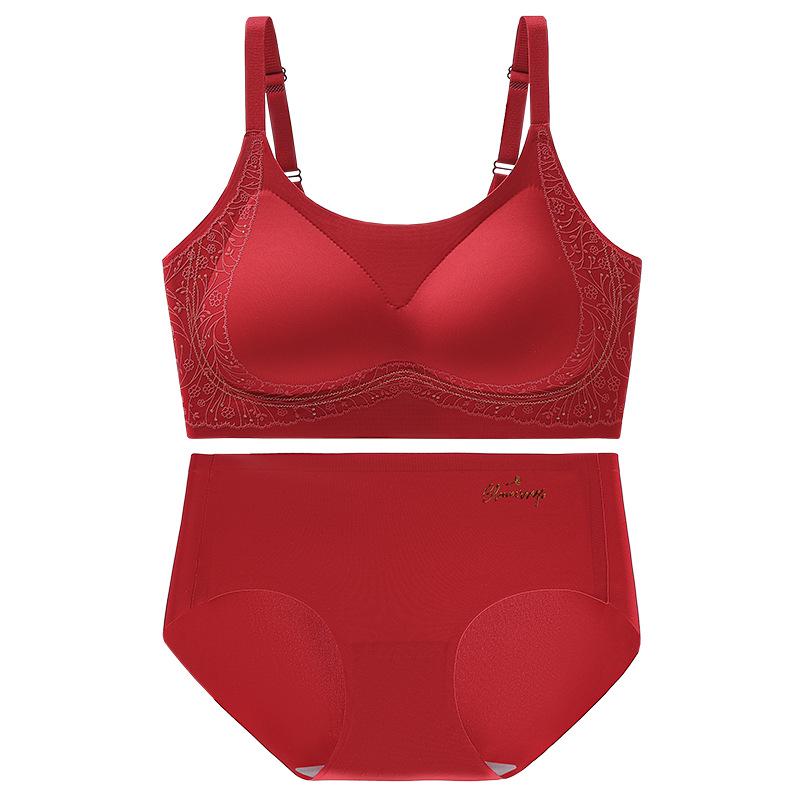 

Year of the Rat Red Lace Embroidered Push-up Wire-free Tank Top and Beautiful Back Bra Lingerie Set L (suggested 95~110 lbs) яскраво-червоного кольору