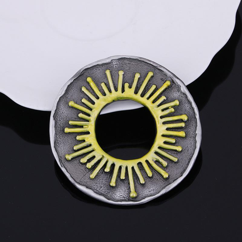 Alloy Retro Brooch, High-End Light Luxury Clothing Accessories, High-End Corsage Pin Jewelry, Metal Brooch