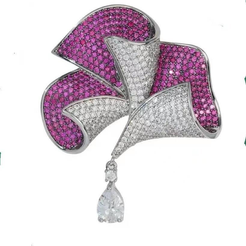 

French Niche Design Brooch, High-End Women S Luxury Temperament, Suit Corsage Pin, High-End Sense розы красного