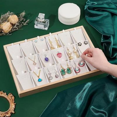 Stapelbare Schmuck-Organizer-Schale aus Bambusholz mit weichen Polstern, Kettenanhänger-Display-Platte für Zuhause und Einzelhandelsgeschäft