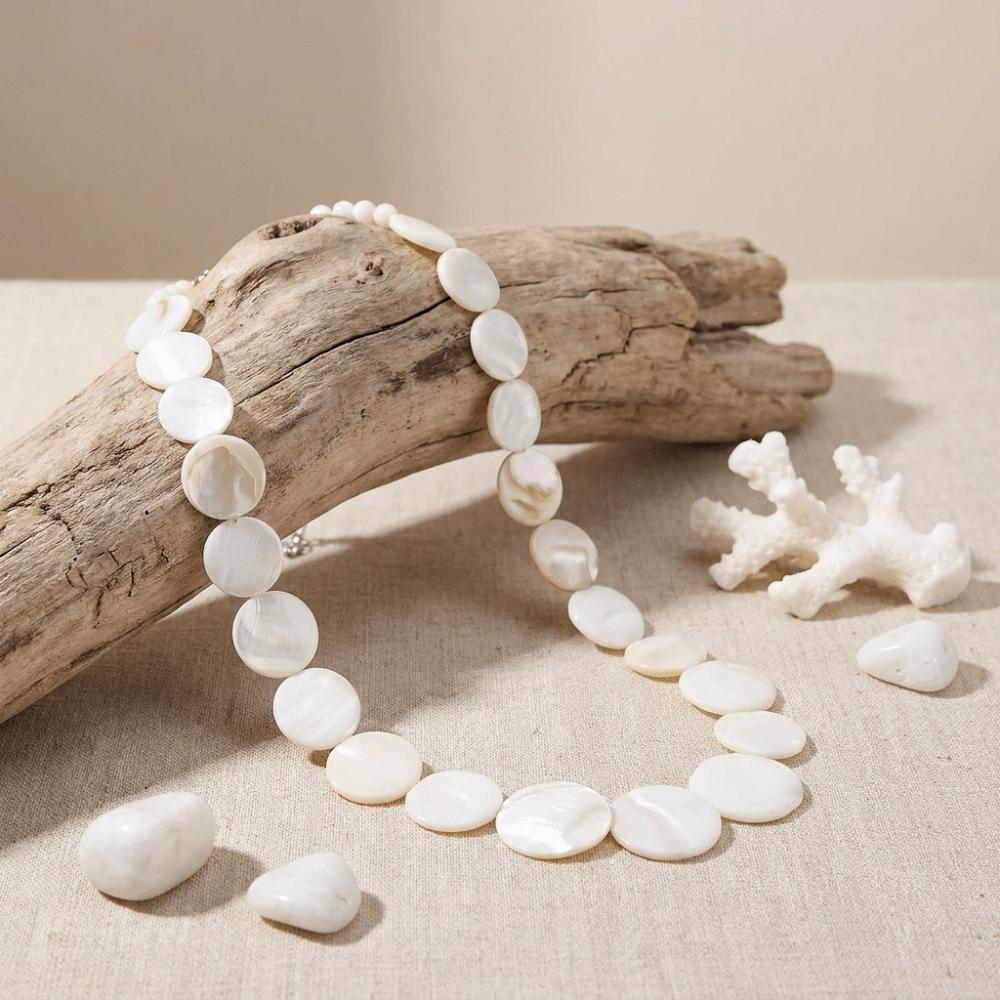 Large Disc Bohemian Necklace Lightweight White Choker Shell Pendant Necklace Minimalist Style