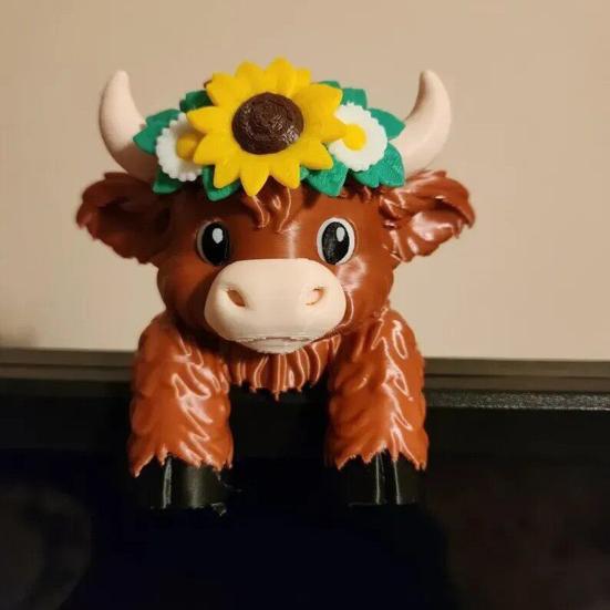 Yousheng Cute Highland Cow Figurine Mini Cow Screen Topper Ornament 3D Printed Farmhouse Animal Computer Monitor TV Planter Decor for Cow Lovers Gifts