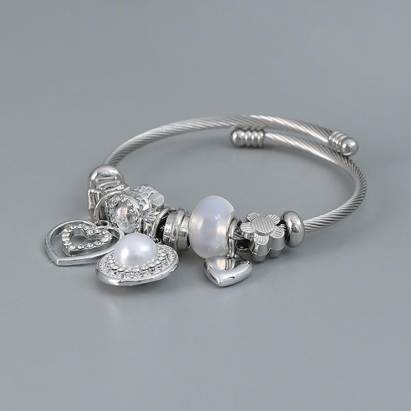 Womens Geometric Heart Charm Bracelet Alloy Jewelry With Rhinestone Accents Ins Style Personalized Gift