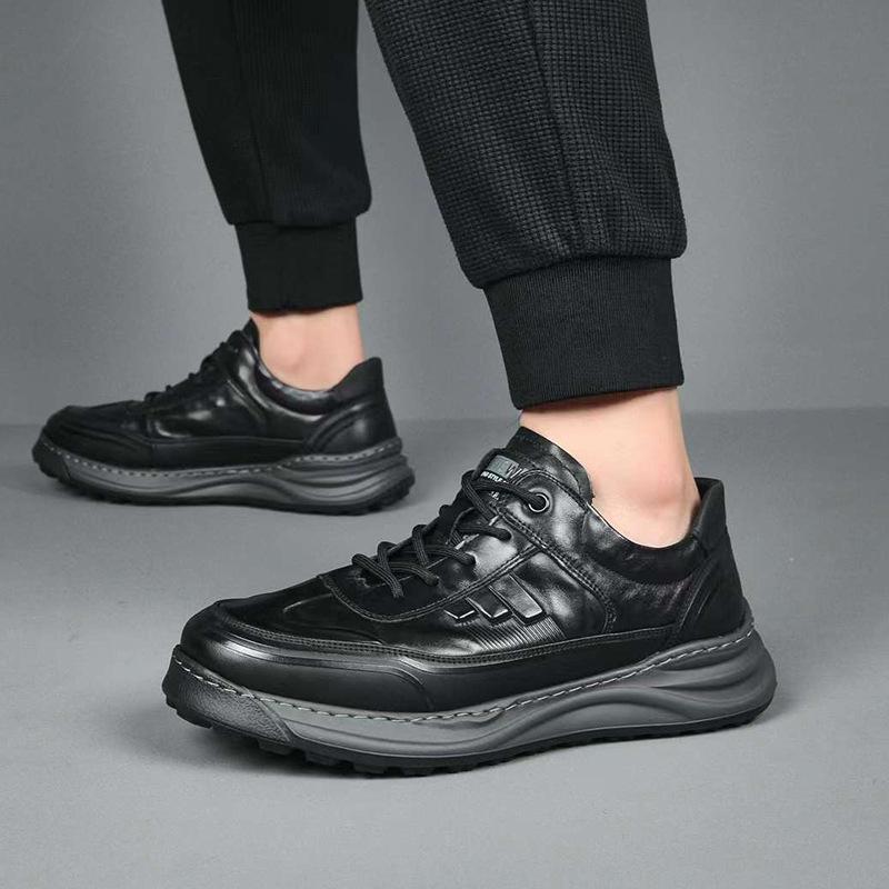 

Leather men s shoes first layer cowhide winter 2024 new sports and leisure shoes soft sole non-slip men s casual leather shoes 43 чорний