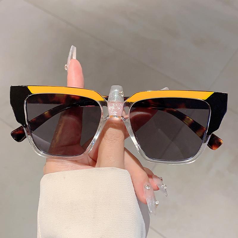 Fashion Leopard Sunglasses Square Trendy Design Women Sun Glasses Oversize Decoration Shades for Travelling Driving