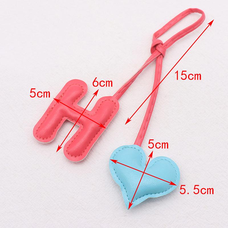 Leather Keychain Heart Letter Charm Pendant Keyring Fashion Simple All-Matching Bag Decoration Jewelry Accessories