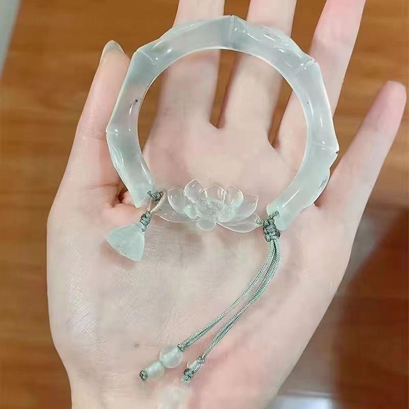 Baroque Pearl Drawstring Bracelet: Women's Light Luxury, Irregular Design, Exquisite Handcrafted Jewelry.