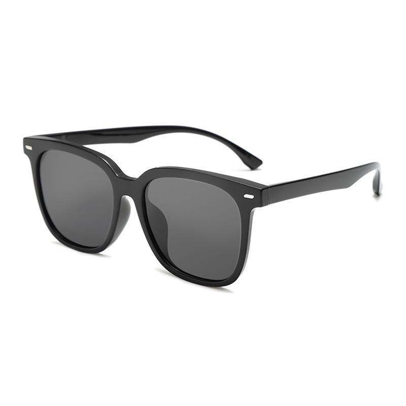 Stylish Large Frame Polarized Sunglasses - Slimming TR Square Design for Men & Women