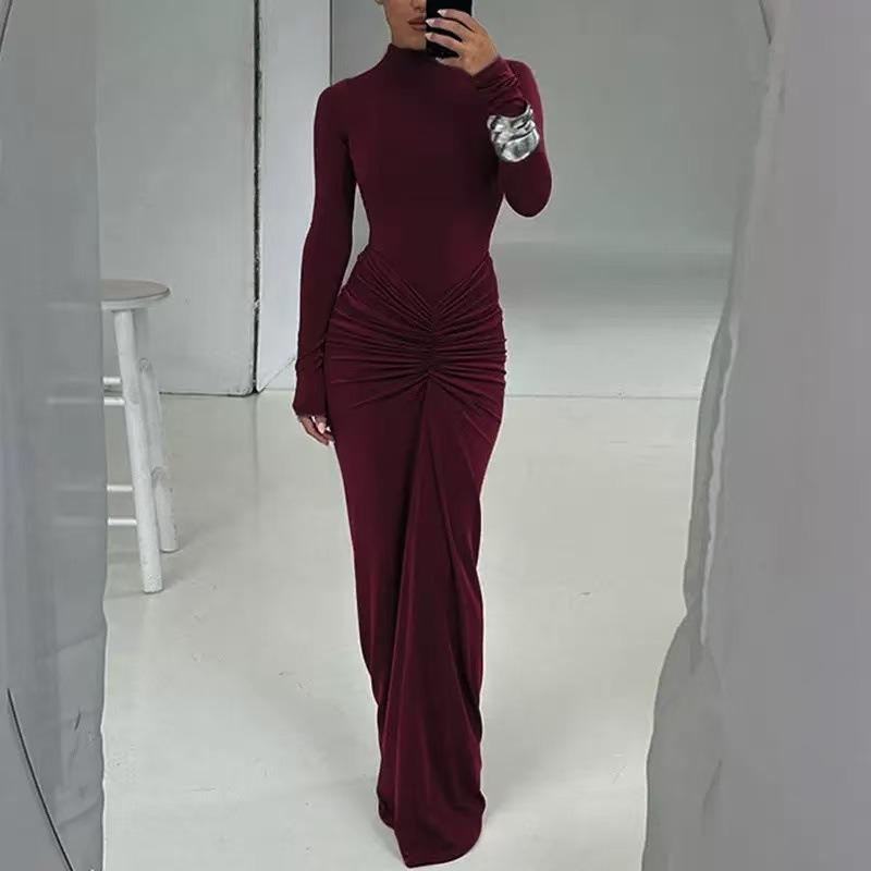 A New Autumn and Winter Fashion, Form-fitting Solid Color Pleated Sexy Hip-hugging Dress for Women