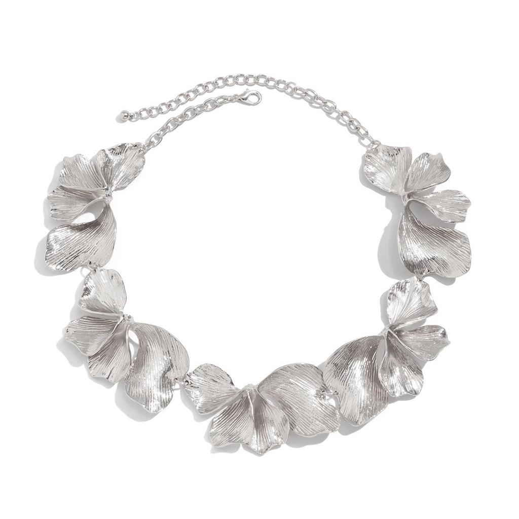European & American Irregular Petal Necklace, Stylish Ins-Style Metal Alloy Flower Jewelry