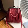 Fashion Women's Bags, Messenger Bags, Retro Fringed Shoulder New Versatile Largecapacity Women's Portable Clip Bags