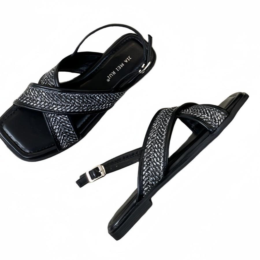 2025 new summer flat sandals outer wear women's shoes soft sole comfortable versatile beach retro Roman shoes