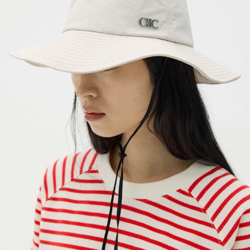 

OIOI COLLECTION Нейлоновая панама с маленьким логотипом на шнурке [БЕЖЕВЫЙ] FREE