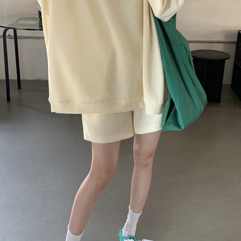 

Женский комплект свитшота с длинными рукавами и шорт в уличном стиле ранней осени 2024 года Large