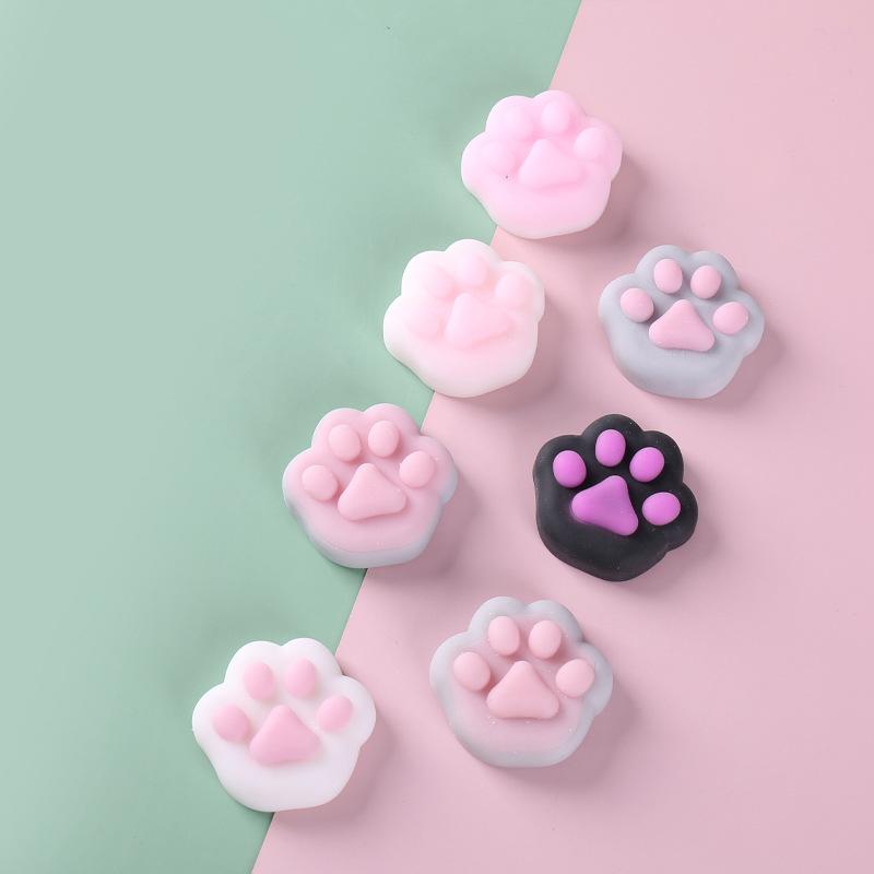 Simulated Cute Cat Claw Pinch Fun Creative Super Cute Little Animal Dumpling to Vent Stress and Reduce Stress Soft Rubber Toy